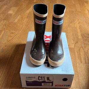 Kids Legacy 8” XTRATUF boots copper/tan size 11